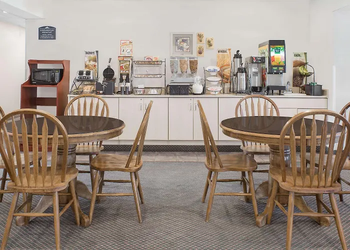 3 star hotel: Microtel Inn & Suites By Wyndham Broken Bow