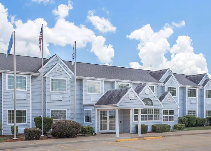 3 star hotel: Microtel Inn & Suites By Wyndham Broken Bow
